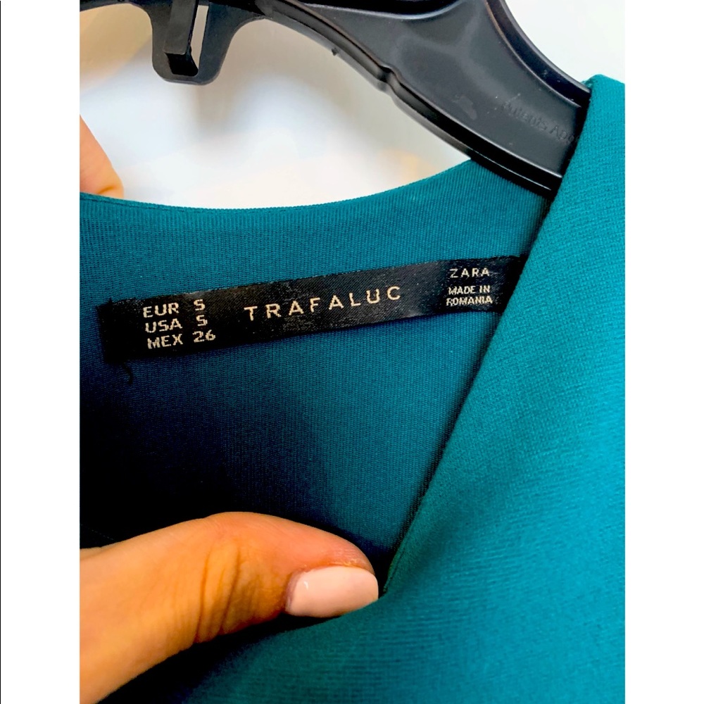 Beautiful sage green size small, Zara dress!